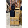 Image 1 : 1 PALLET OF APPROX 16 BLACK 3PC LUGGAGE SETS