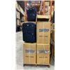 Image 1 : 1 PALLET OF APPROX 16 BLACK 3PC LUGGAGE SETS