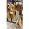 Image 1 : PALLET OF ASSORTED READING GLASSES & ROLLER EXTENSION HANDLES