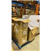 Image 2 : PALLET OF PLASTIC TOILET BRUSHES & LARGE PAINTING CANVAS