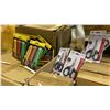 Image 5 : 2 PALLETS OF WET FLOOR SIGNS, UTILITY KNIVES & SCISSORS