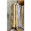 Image 2 : PALLET OF PICK UP & REACHING TOOLS