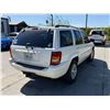 Image 3 : JEEP  GD CHEROKEE 2004 T-DONATION