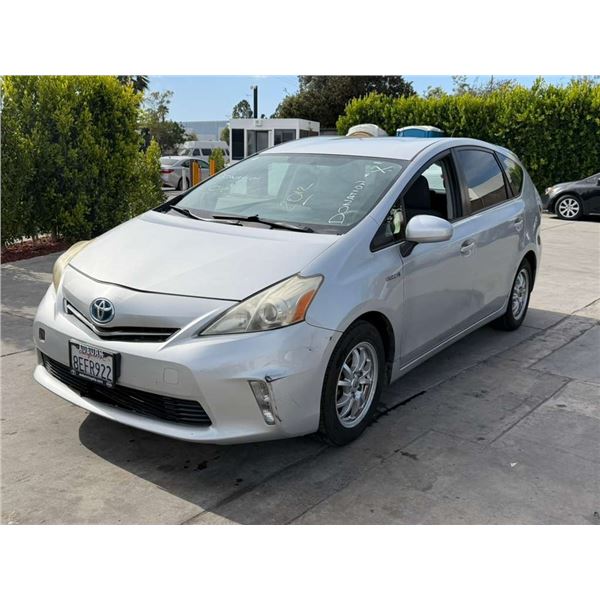 TOYT PRIUS 2012 SALV T/DONATION
