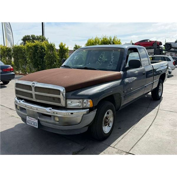 DODG RAM 2000 SALV T/DONATION
