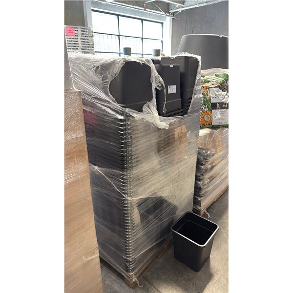 PALLET OF 5-GALLON SQUARE BLACK PLASTIC NURSERY PLANT POT ~423 PCS