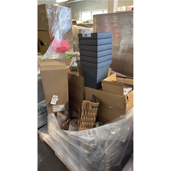 PALLET OF MIXED CLAY AND PLASTIC PLANTERS