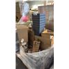 Image 1 : PALLET OF MIXED CLAY AND PLASTIC PLANTERS