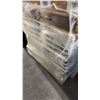 Image 4 : PALLET OF MIXED ITEMS INCL GRODAN GRO-SLAB HYDROPONIC GROWING SLABS AND PLASTIC PLANTERS
