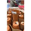 Image 2 : PALLET OF MIXED TERRACOTTA CLAY FLOWERPOTS