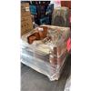 Image 1 : PALLET OF MIXED TERRACOTTA CLAY FLOWERPOTS