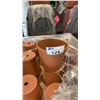 Image 2 : PALLET OF MIXED TERRACOTTA CLAY FLOWERPOTS