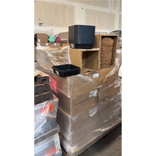 PALLET OF MIXED ITEMS INCL LEMON LARGE PLANTER 19.5X19.5X18CM, 72-CELL PLASTIC PROPAGATION TRAYS
