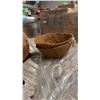 Image 2 : PALLET OF MIXED ITEMS INCL GREENHOUSE PLASTIC ORGANIZER RECTANGLE TRAYS AND HANGING BASKET COCONUT