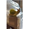 Image 4 : MIXED ITEMS INCL HANGING BASKET COCONUT FIBER LINERS, MURPHY THE SNAIL GARDEN DECOR,