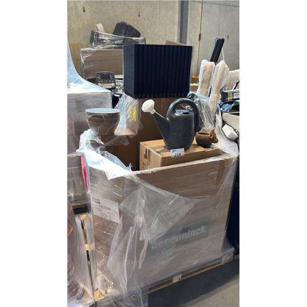GARDEN SUPPLIES INCL SEED STARTER TRAYS, WATERING CANS W/ SPRINKLER, MOUSE PLANTERS, DEROMA BOWLS