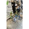 Image 2 : FROGS ON-BIKE WROUGHT-IRON GARDEN SCULPTURES