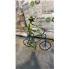 Image 3 : FROGS ON-BIKE WROUGHT-IRON GARDEN SCULPTURES