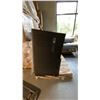 Image 2 : SPECIALIZED COVER FOR MODULAR HYDROPONIC RESERVOIRS ~72 LIDS ~45"IN LENGHT