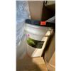 Image 2 : MIXED GARDEN SUPPLIES INCL MACRAME PLANTER ROPE JUTE HANGERS, MAMMOTH WEB 60-100 ELASTIC-WASHABLE
