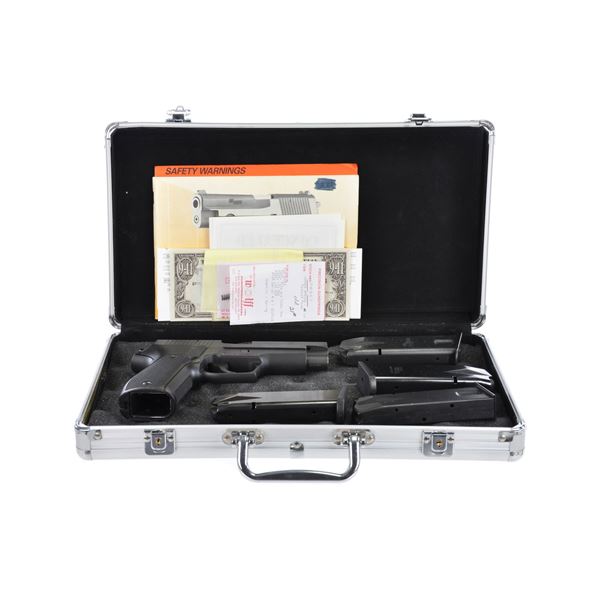 Sig Sauer P226 in Case w/Extra Mags