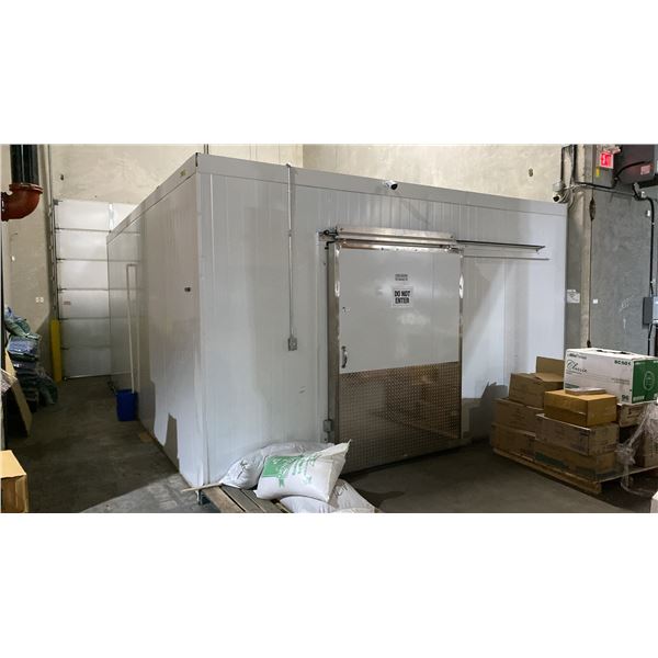 COOL MASTER 16' X 13.5' X 9' TALL WALK IN COOLER WITH EXTRA WIDE SLIDING DOOR