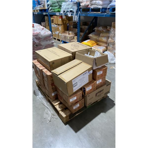 PALLET LOT OF 3 COMPARTMENT CONTAINERS AND HIMALAYAN SALT