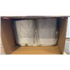 Image 2 : PALLET LOT OF RESTAURANT CONTAINERS