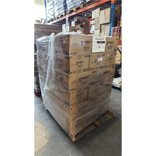 PALLET LOT OF EVEREST PRO SINGLE FOLD TOWELS