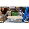 Image 1 : PALLET LOT OF ASSORTED RESTAURANT PRODUCT