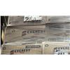 Image 2 : PALLET LOT OF EVEREST PRO HARDWOUND ROLL TOWEL