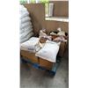 Image 2 : 3 PALLETS OF ASSORTED RESTAURANT PRODUCT