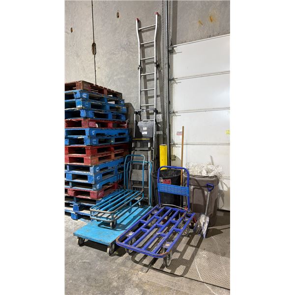 LOT OF WAREHOUSE SUPPLIES