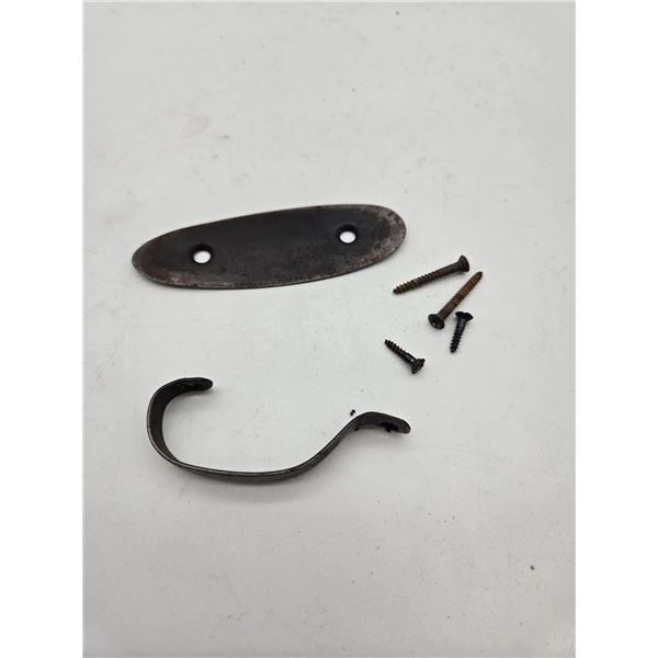 Original Cooey 75 butt plate and trigger guard including screws. (c2)