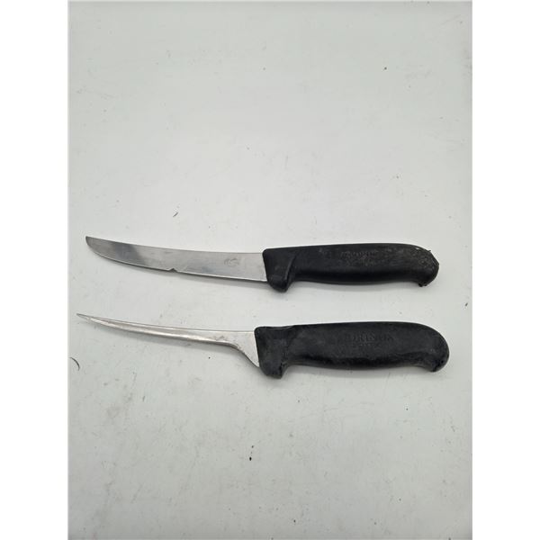 2x butchering knives (c69)
