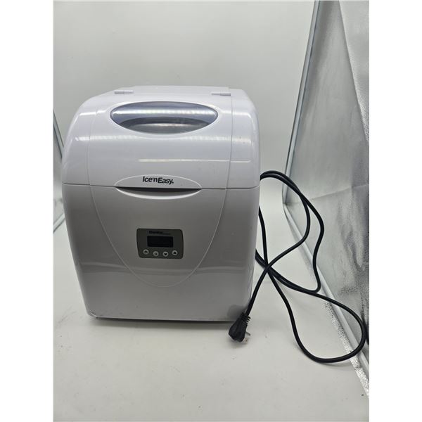 Danby Ice machine (c16)