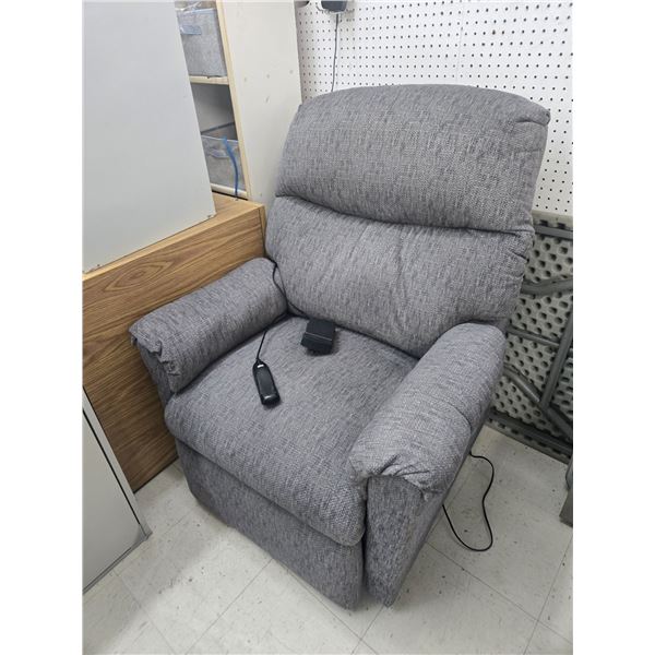 Power lift chair.  (c59)