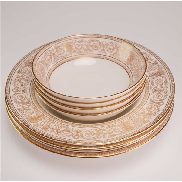 8-Piece Royal Doulton Sovereign H.4973 English Fine Bone China Dinnerware Set