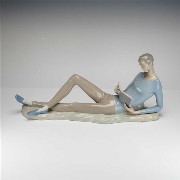 Lladro Porcelain Figurine, Boy with Book 1001024