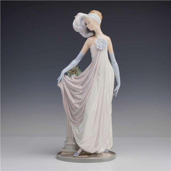 Lladro Porcelain Figurine, Socialite of the 20s 5283