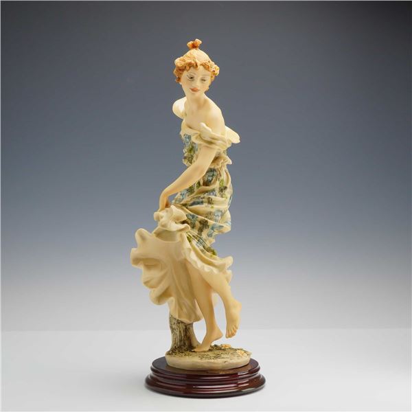 Florence Giuseppe Armani Event Sculpture, Allegra 345C