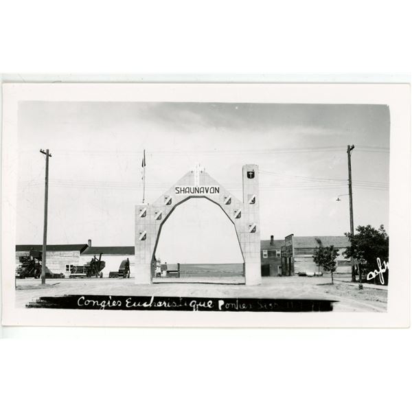 Vintage Photo - Eucharistic Congress in Ponteix, Sask.  July 11, 1947.  Shaunavon Arch.