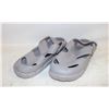 Image 1 : NEW SANDALS SIZE 2