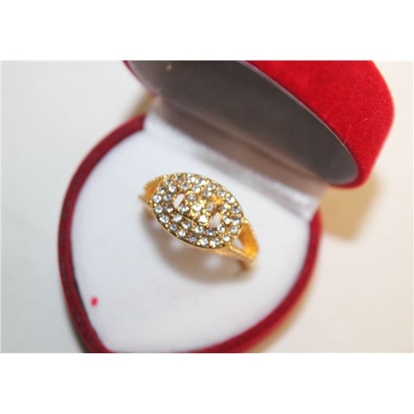 GOLD TONED ESTATE RING SZ10
