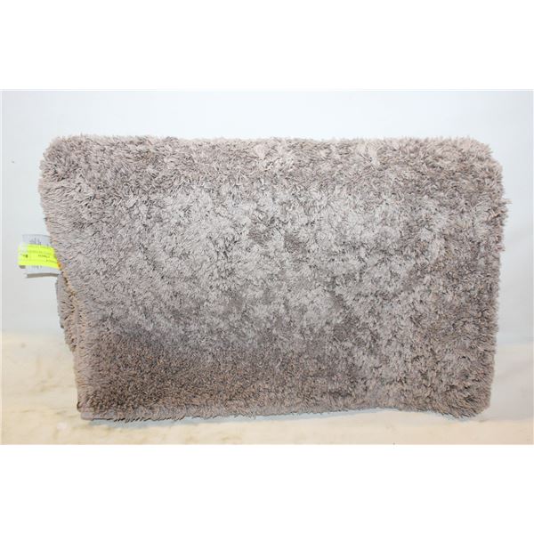 INTERIOR + STYLE BATHROOM MAT