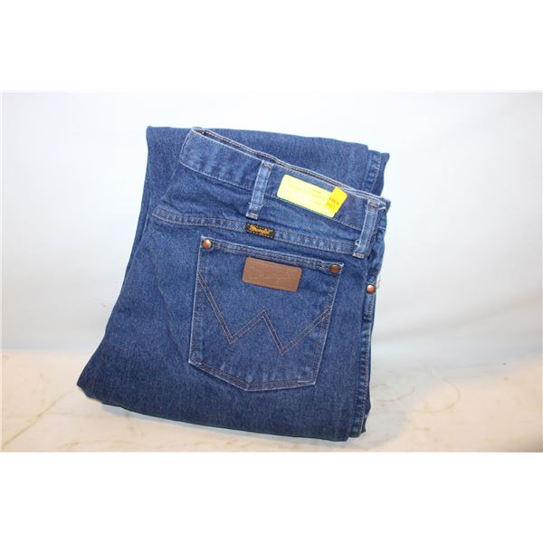38X32 WRANGLER BLUE JEANS