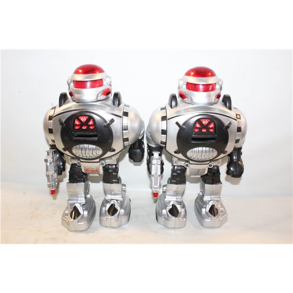 2 PATHFINDER PROGRAMMABLE ACTION ROBOT TOYS