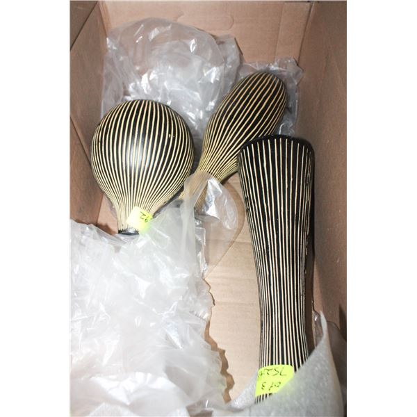 SMALL BLACK VASES WITH BEIGE STRIPES (SET OF 3)