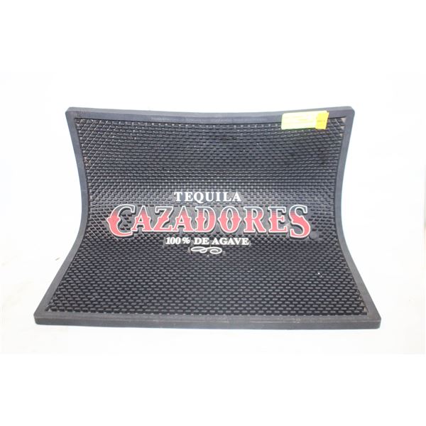 TEQUILLA CAZADORES SPILL MATT 17" X 17"