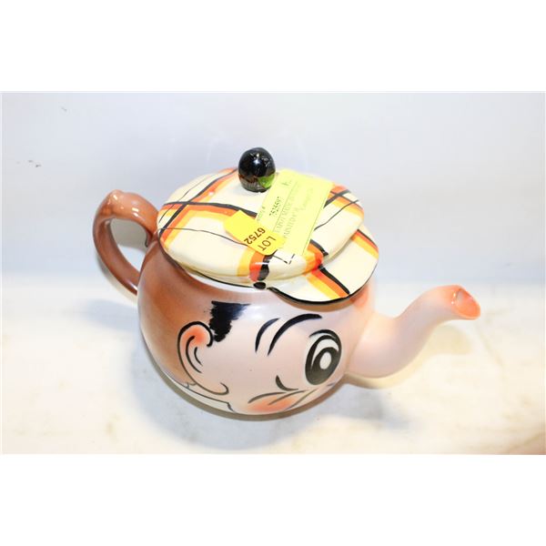 WADE TEAPOT MADE IN ENGLAND HAND PAINTED 6" H